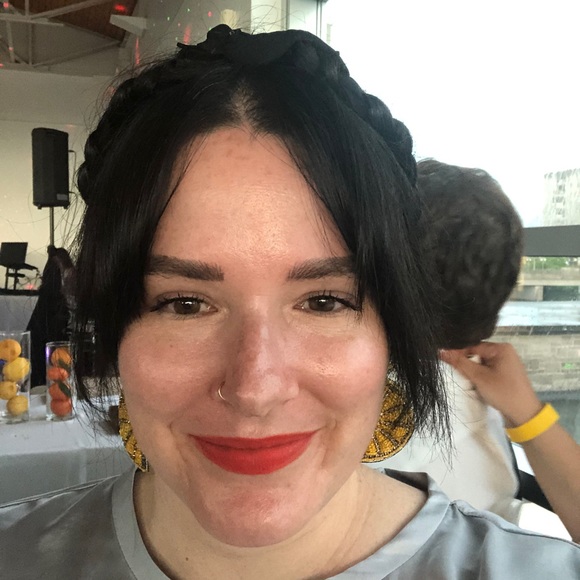 Meet your Posher, Trisha - Picture 1 of 1